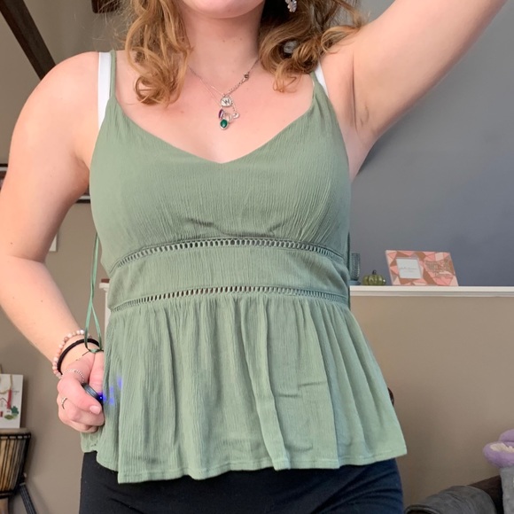 Green Ladder Trim Top - Picture 10 of 10